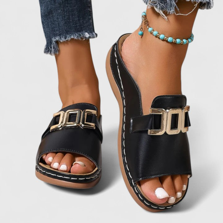 Sienna | Women's Sandals Buckle Strap Open Toe Padded Footbed Summer Casual Sandals
