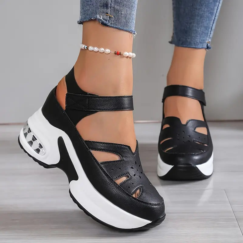 Laura Women&