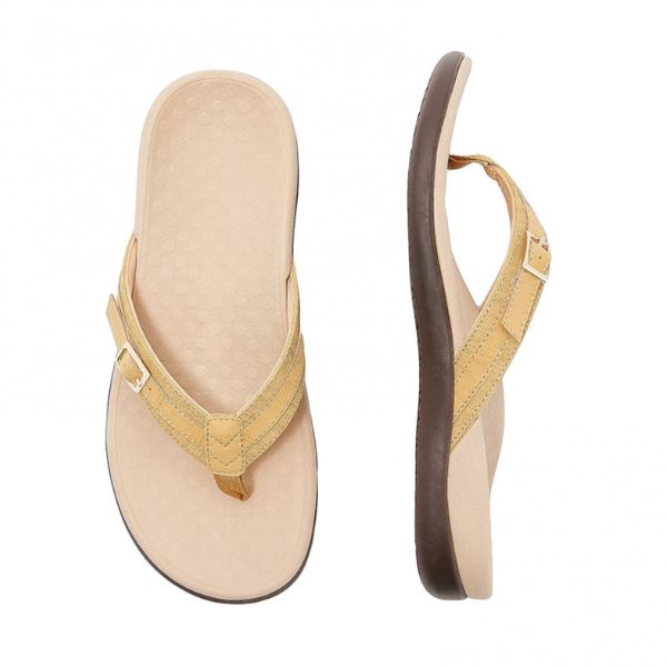 Caroline Women&