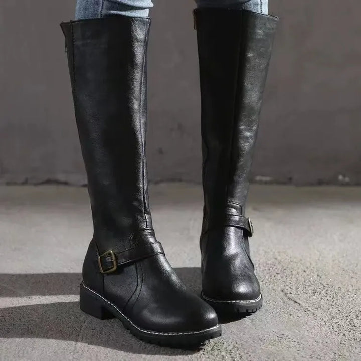 Amelia Women&