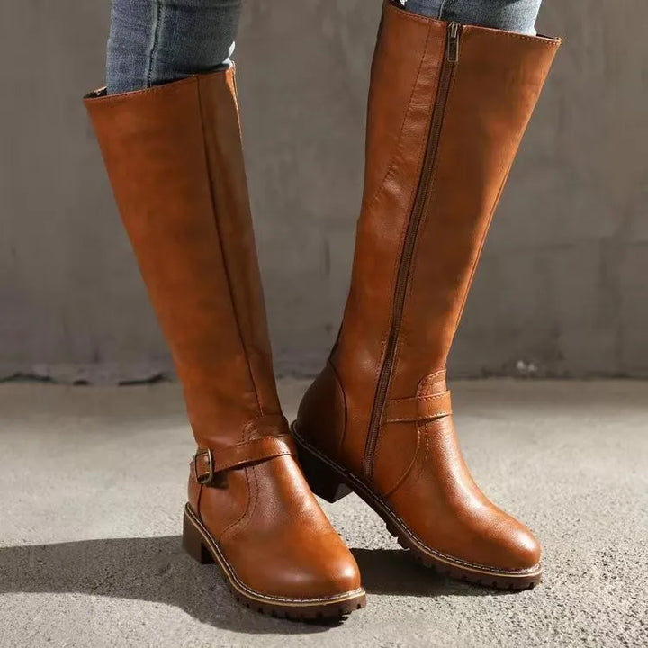 Amelia Women&