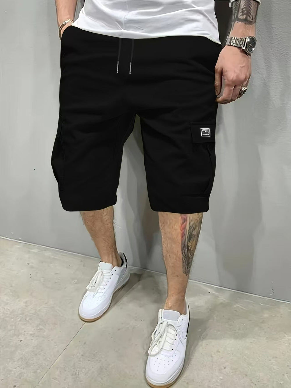 casual-cargo-shorts-with-drawstring-waist-and-pockets-2