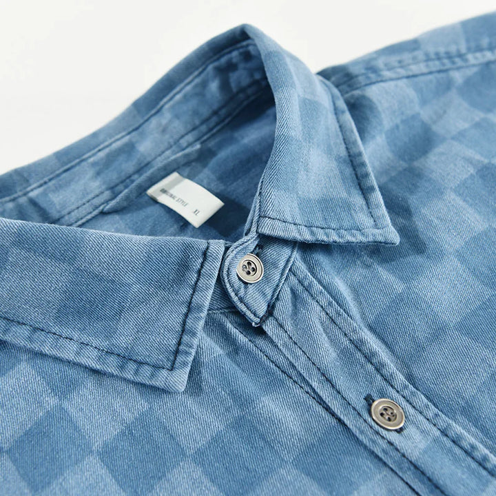 Men's Checkered Short Sleeve Shirt with Button-Front Closure and Twin Chest Pockets