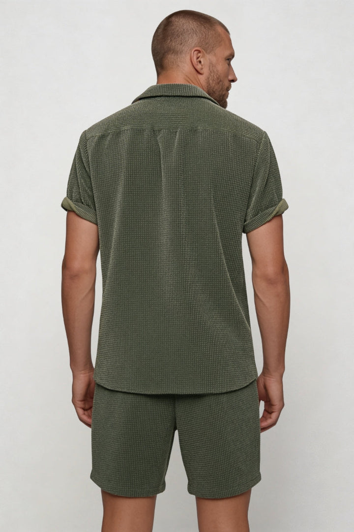 Men's Open Collar Short Sleeve Shirt and Shorts Set with Waffle Surface and Chest Pocket