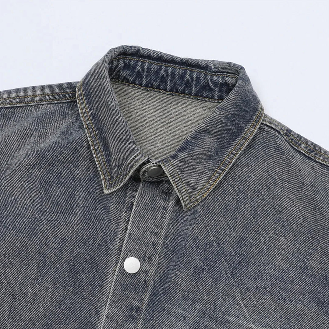 Men's Short Sleeve Button-Front Denim-Look Shirt with Frayed Raw-Edge Hem