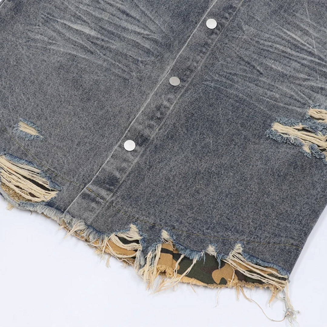 Men's Short Sleeve Button-Front Denim-Look Shirt with Frayed Raw-Edge Hem