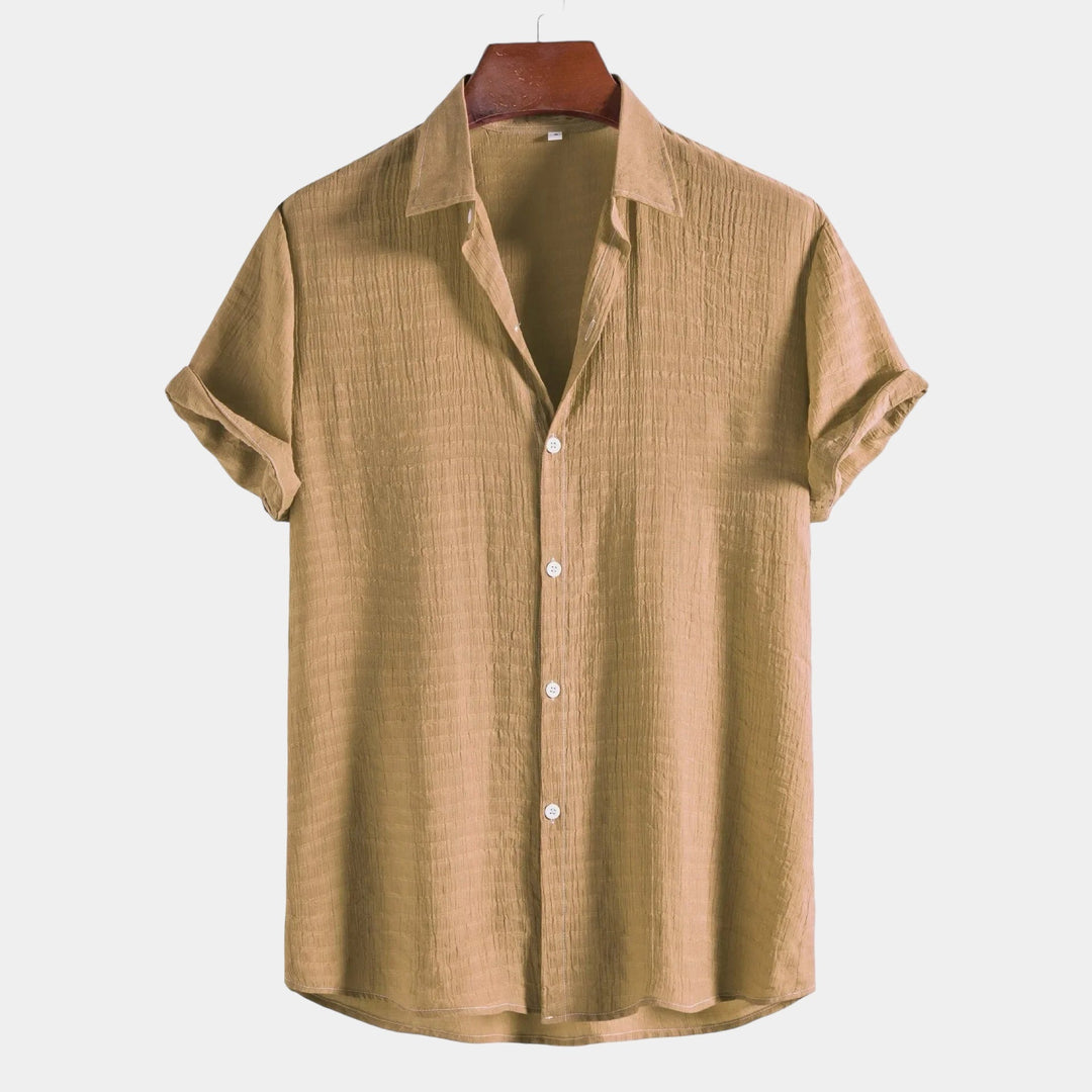 Men's Short Sleeve Button-Front Shirt with Spread Collar and Rolled Cuffs