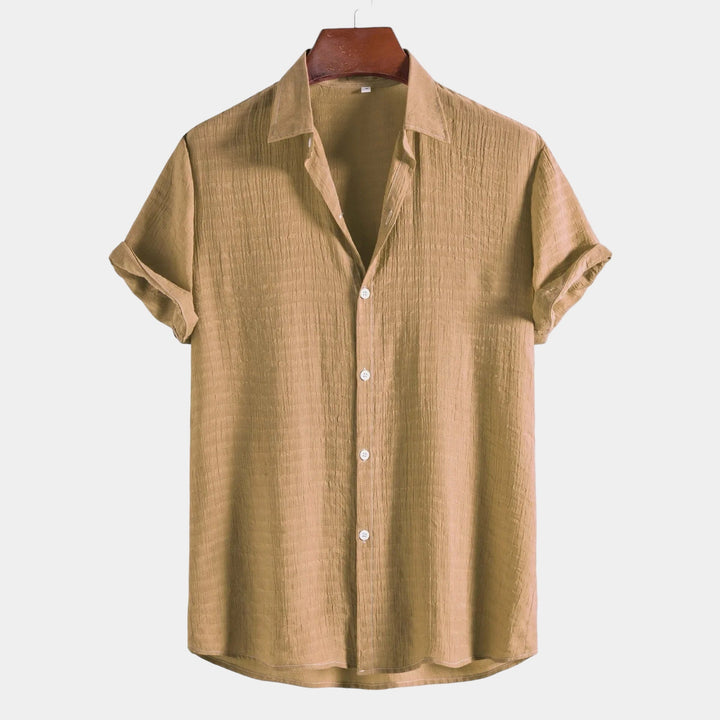 Men's Short Sleeve Button-Front Shirt with Spread Collar and Rolled Cuffs