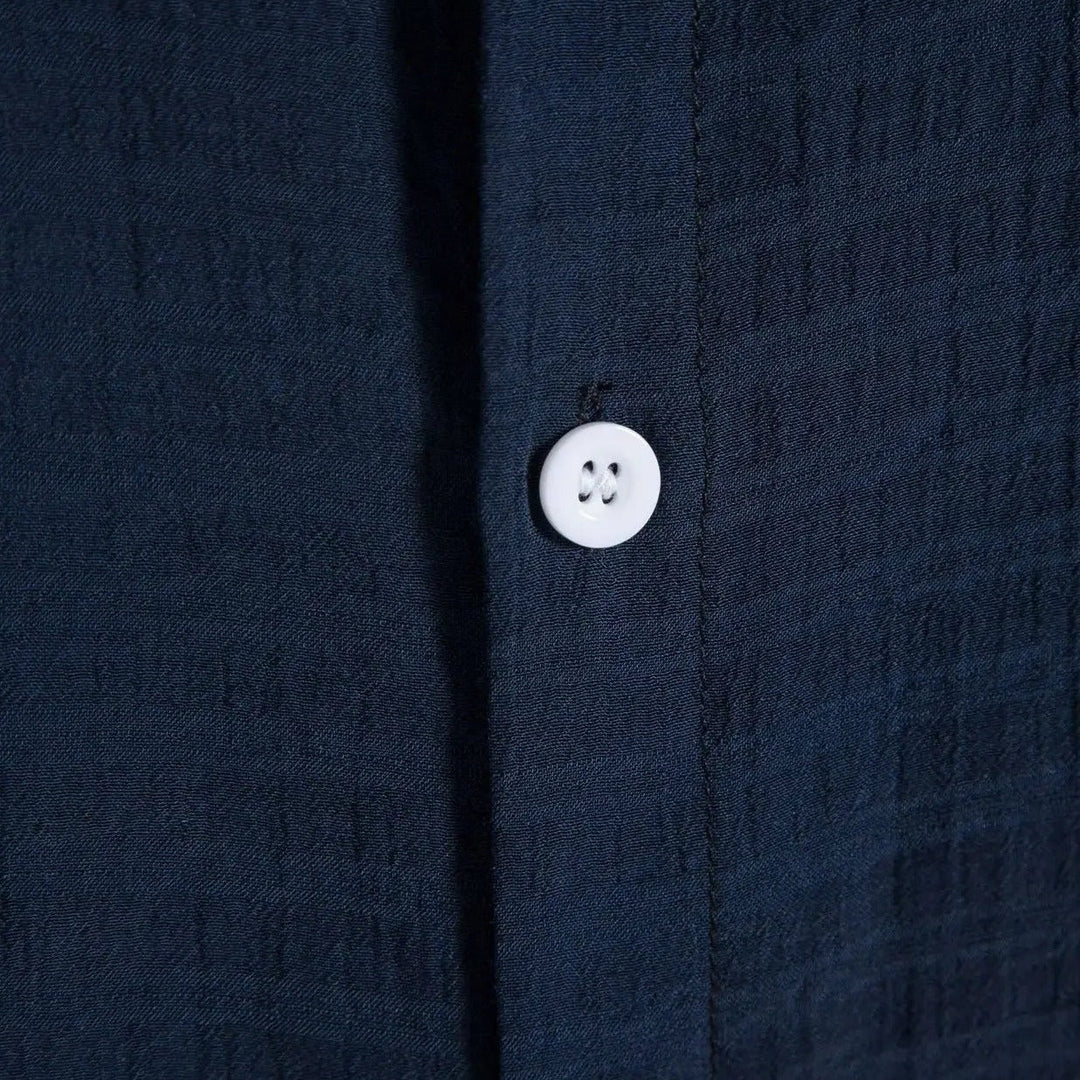 Men's Short Sleeve Button-Front Shirt with Spread Collar and Rolled Cuffs