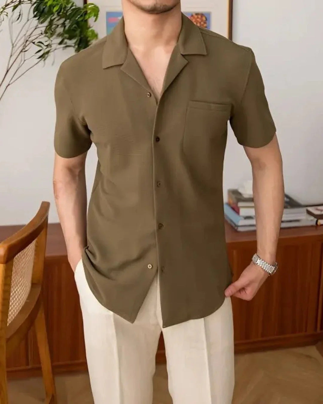 Men's Short Sleeve Camp Collar Shirt with Button-Front Closure and Chest Patch Pocket