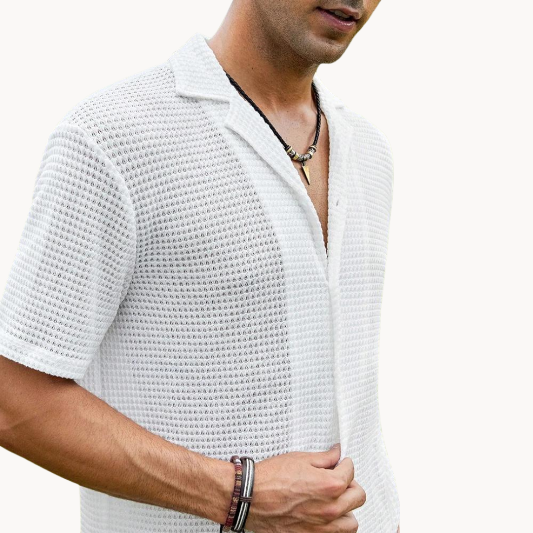 Men's Short-Sleeve Camp Collar Shirt with Open Waffle Knit Surface and Button Front