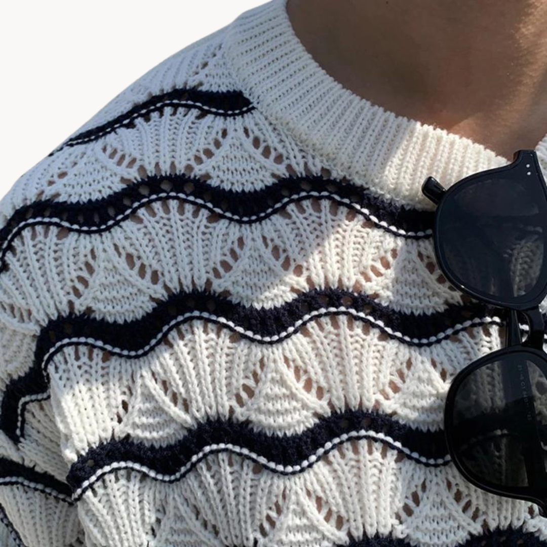 Men's Short-Sleeve Open Knit T-Shirt with Wave Stripe Pattern and Crew Neckline
