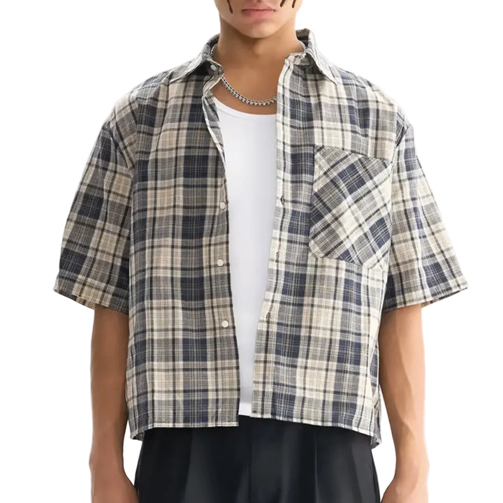Men's Short-Sleeve Plaid Shirt with Button-Front Closure and Chest Patch Pocket