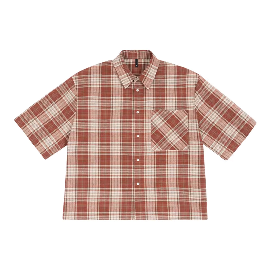 Men's Short-Sleeve Plaid Shirt with Button-Front Closure and Chest Patch Pocket
