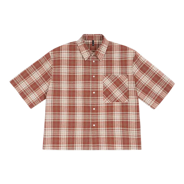 Men's Short-Sleeve Plaid Shirt with Button-Front Closure and Chest Patch Pocket