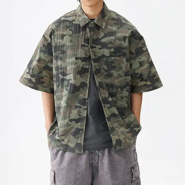 Men's Short Sleeve Point Collar Shirt with All-Over Camouflage Print and Chest Pocket