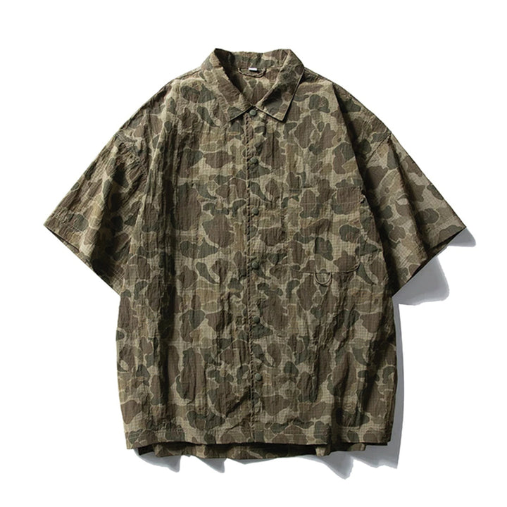 Men's Short Sleeve Point Collar Shirt with All-Over Camouflage Print and Chest Pocket