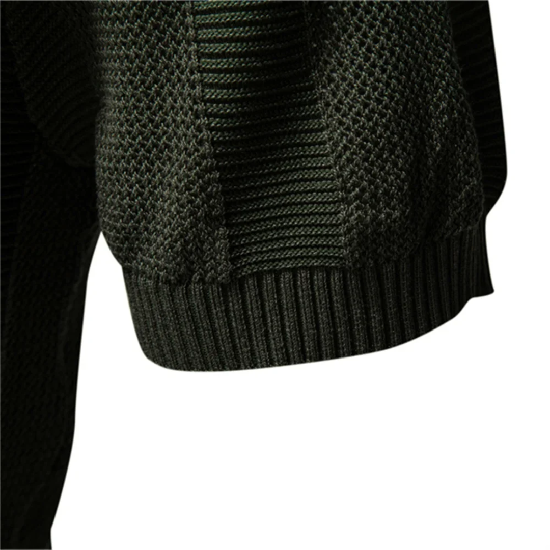 Men's Vertical Knit Polo Shirt with Open V-Neckline and Ribbed Cuffs