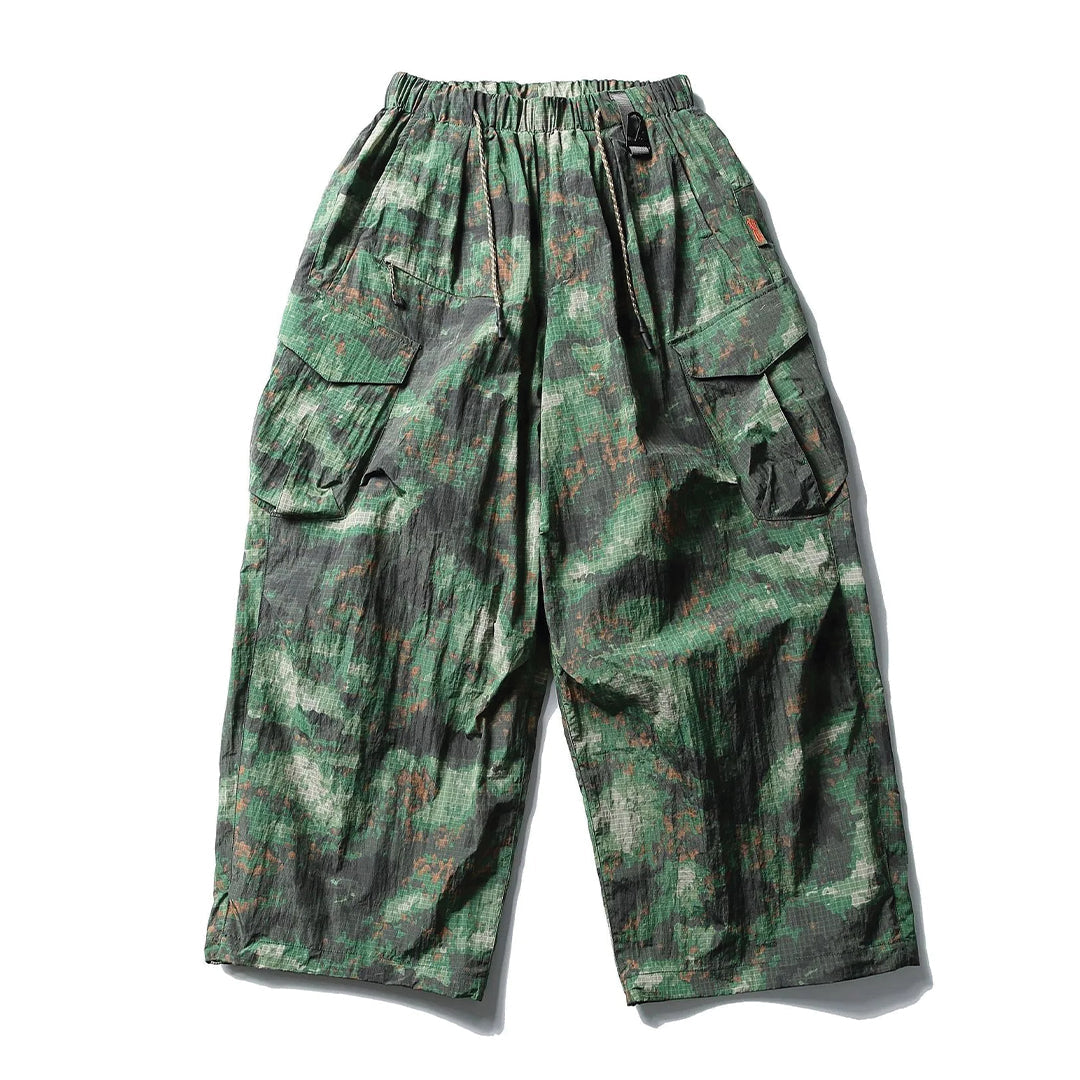 Men's Wide-Leg Elastic Waist Camouflage Cargo Trousers with Drawstring Hem