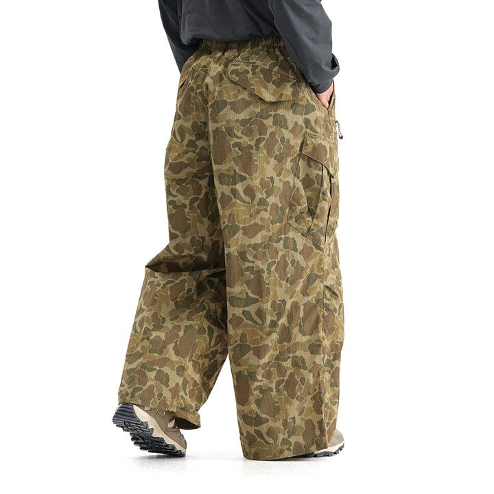Men's Wide-Leg Elastic Waist Camouflage Cargo Trousers with Drawstring Hem