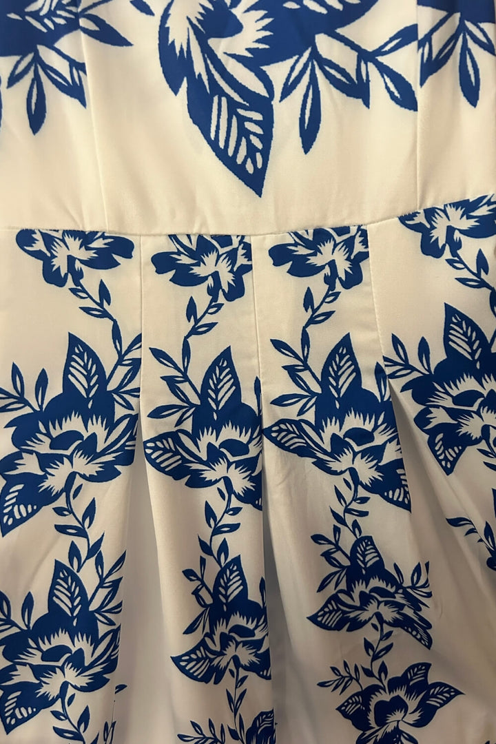 Women's Square Neckline Spaghetti Strap Maxi Dress with Blue Floral Print and Smocked Back