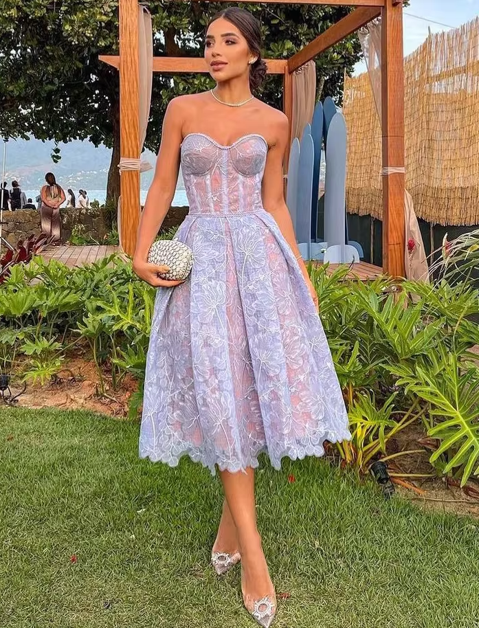 Women's Strapless Sweetheart Lace Midi Dress with Scalloped Hem and Panelled Bodice