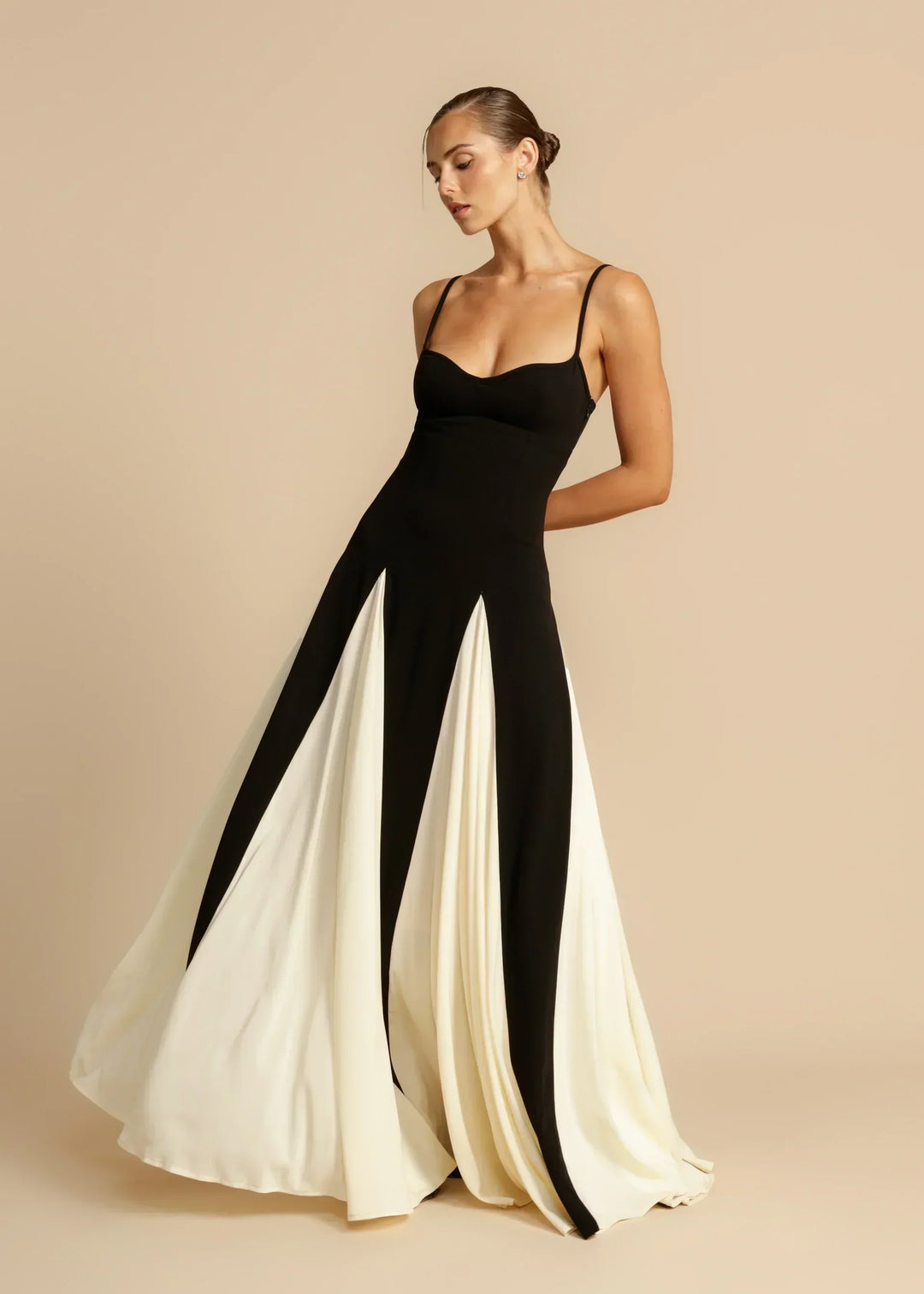 Women's Sweetheart Neckline Maxi Dress with Spaghetti Straps and Contrast Panel Skirt