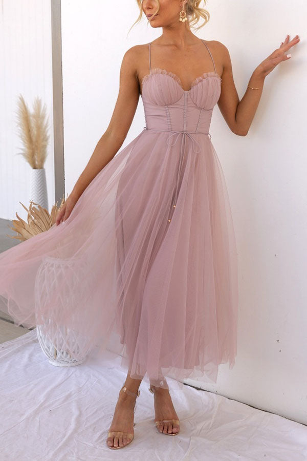 Women's Sweetheart Neckline Midi Dress with Corset Bodice and Mesh Overlay Skirt