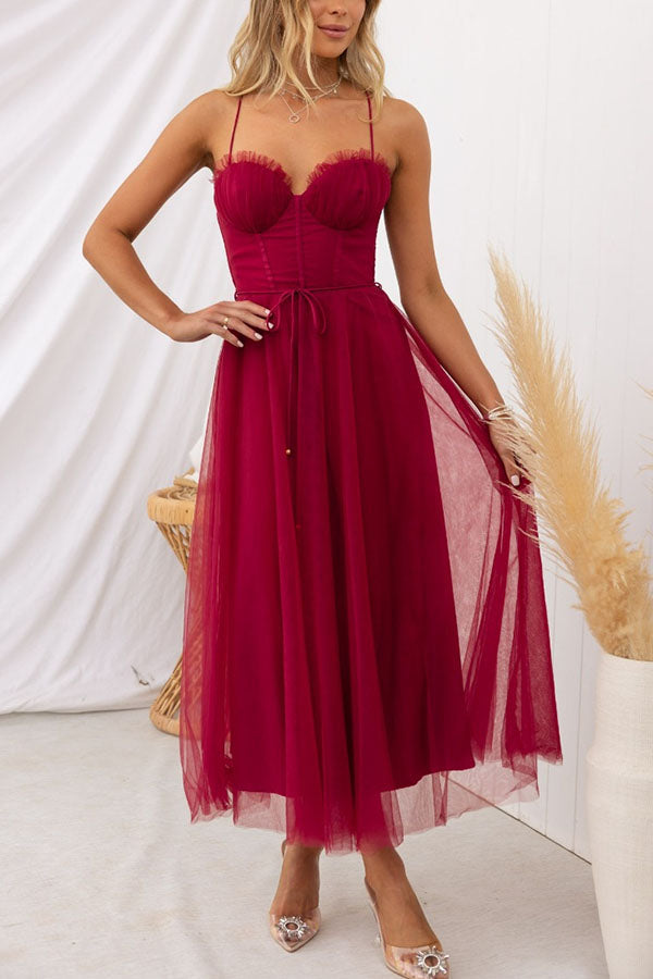Women's Sweetheart Neckline Midi Dress with Corset Bodice and Mesh Overlay Skirt