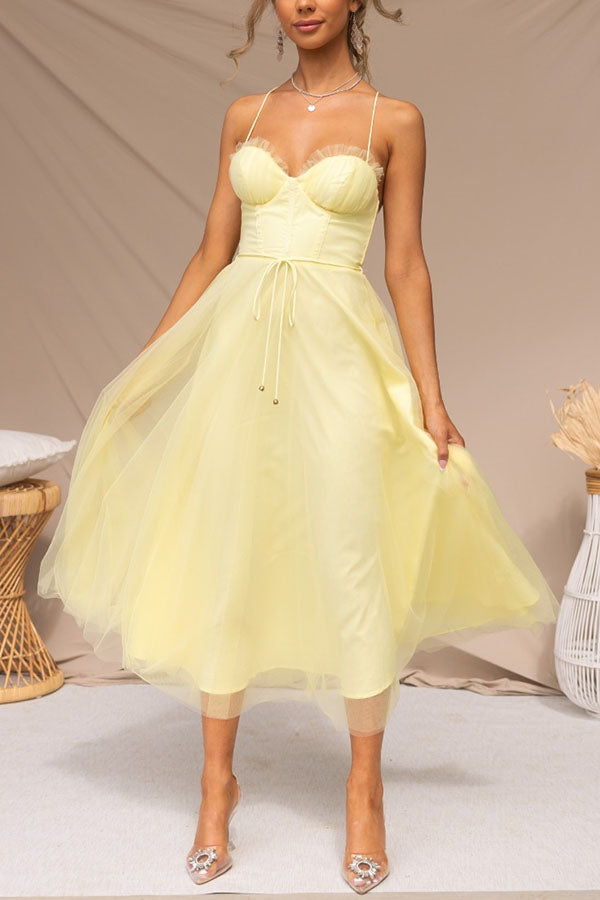 Women's Sweetheart Neckline Midi Dress with Corset Bodice and Mesh Overlay Skirt